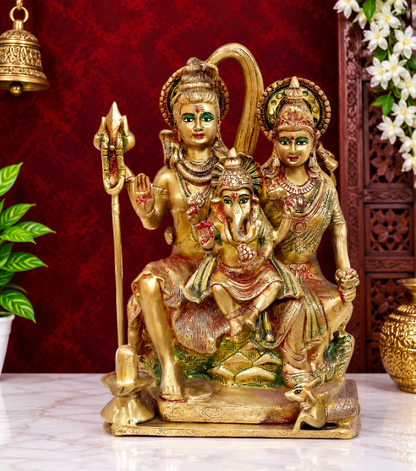 Brassaura® Shiv Parivaar Statue with Shivling and Nandi in Rich Golden Brass Finish | Pure Superfine Brass Handcrafted Murti | Brass Statue for Home Temple, Pooja Room | Height 17.72 Inches | Weight 16.4 Kgs