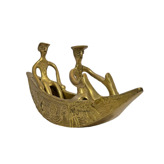 Brass Boat for Home and Decor Show Piece Weight 1.6 Kg Height 14 cm