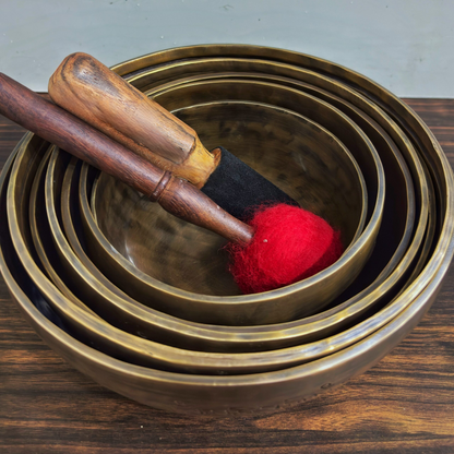 Brassaura® 7 Chakra Singing Bowls Full Moon Edition with Tiger Brown Finish | Handcrafted Bell Metal Sound Healing Bowls | C3 to B3 | Sizes 6–10 Inches