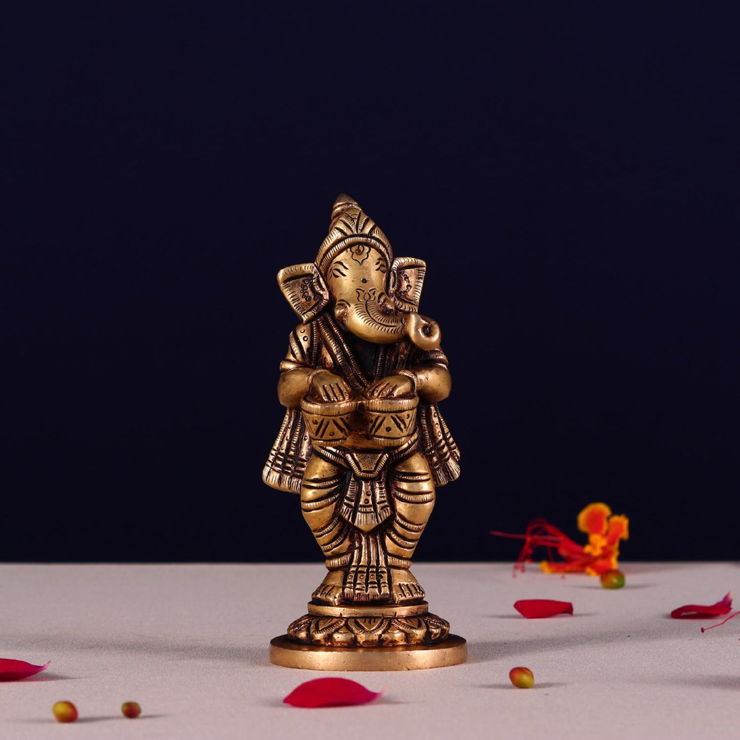 ब्रासौरा® गणेश म्यूज़िकल ब्रास आइडल सेट | शुद्ध पीतल | ऊंचाई 5.1 इंच और वज़न 3.3 किलोग्राम
