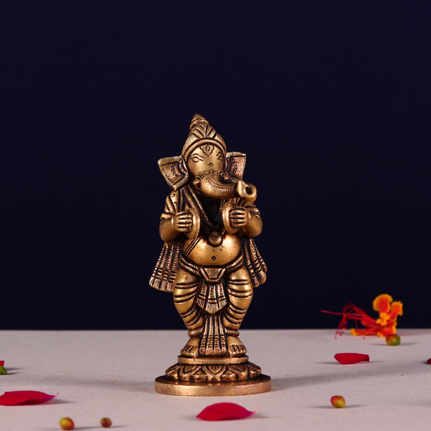 ब्रासौरा® गणेश म्यूज़िकल ब्रास आइडल सेट | शुद्ध पीतल | ऊंचाई 5.1 इंच और वज़न 3.3 किलोग्राम