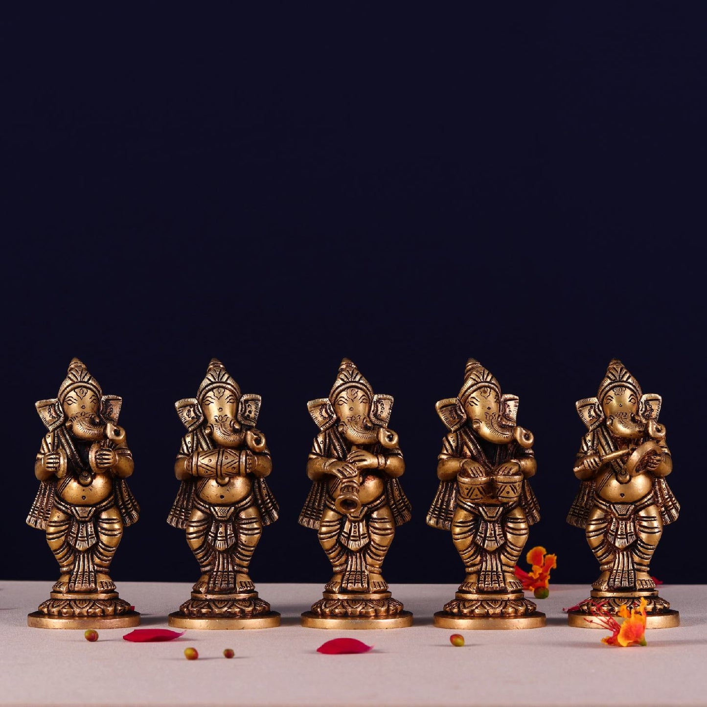 ब्रासौरा® गणेश म्यूज़िकल ब्रास आइडल सेट | शुद्ध पीतल | ऊंचाई 5.1 इंच और वज़न 3.3 किलोग्राम