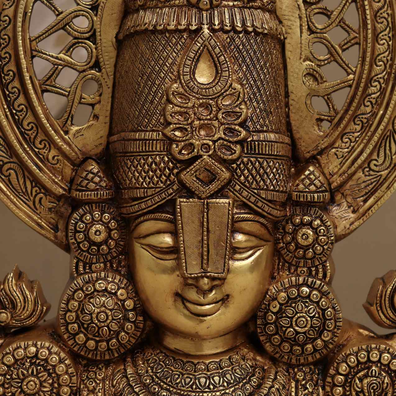 ब्रसौर® मैजेस्टिक तिरुपति बालाजी पीतल बस्ट | ऊंचाई 22 इंच