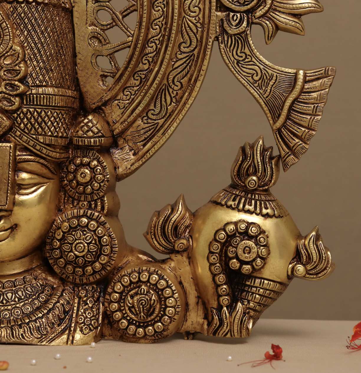 ब्रसौर® मैजेस्टिक तिरुपति बालाजी पीतल बस्ट | ऊंचाई 22 इंच