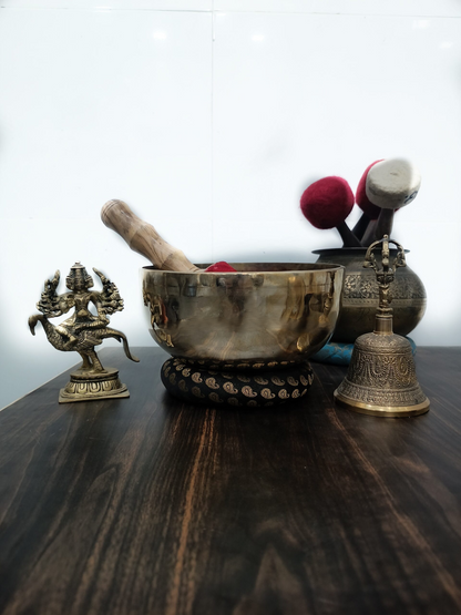 Brassaura® Handcrafted 7 Chakra Singing Bowl Set | Tuned C, D, E, F, G, A & B Notes | Himalayan Sound Healing Bowls for Meditation & Yoga