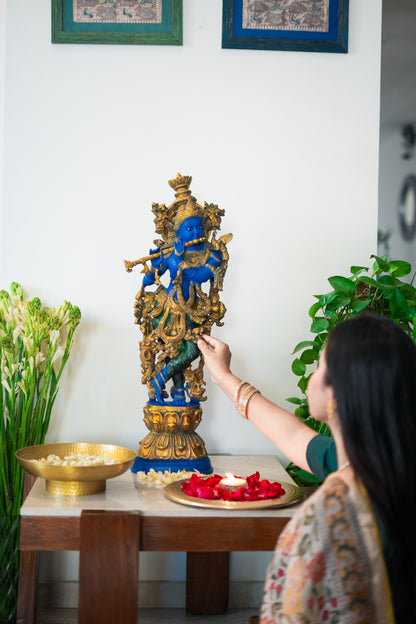 Brassaura™ Pure Brass Lord Krishna Playing Flute Idol – 29 Inch Height, 16 kg Weight | Handcrafted Statue with Natural Stones & Glossy Finish