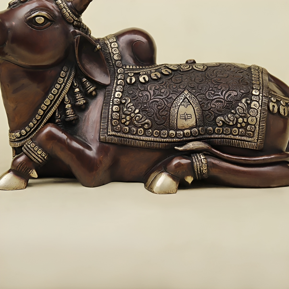 Brassaura® Divine Nandi Maharaj Brass Statue | Sacred Vehicle of Lord Shiva | Height 10 Inches