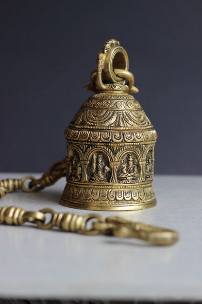 ब्रासोरा® वृंदावन वेणुगोपाल कृष्ण पीतल की प्रतिमा मोर के साथ | एंटीक नीला और सुनहरा रंग | ऊँचाई 20 इंच