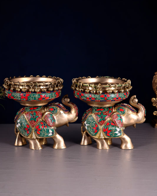 Brassaura™ Elegant Brass Urli Bowl – 6 kgs, 7.5 Inches Height – Traditional Floating Diya & Flower Bowl for Home Decor