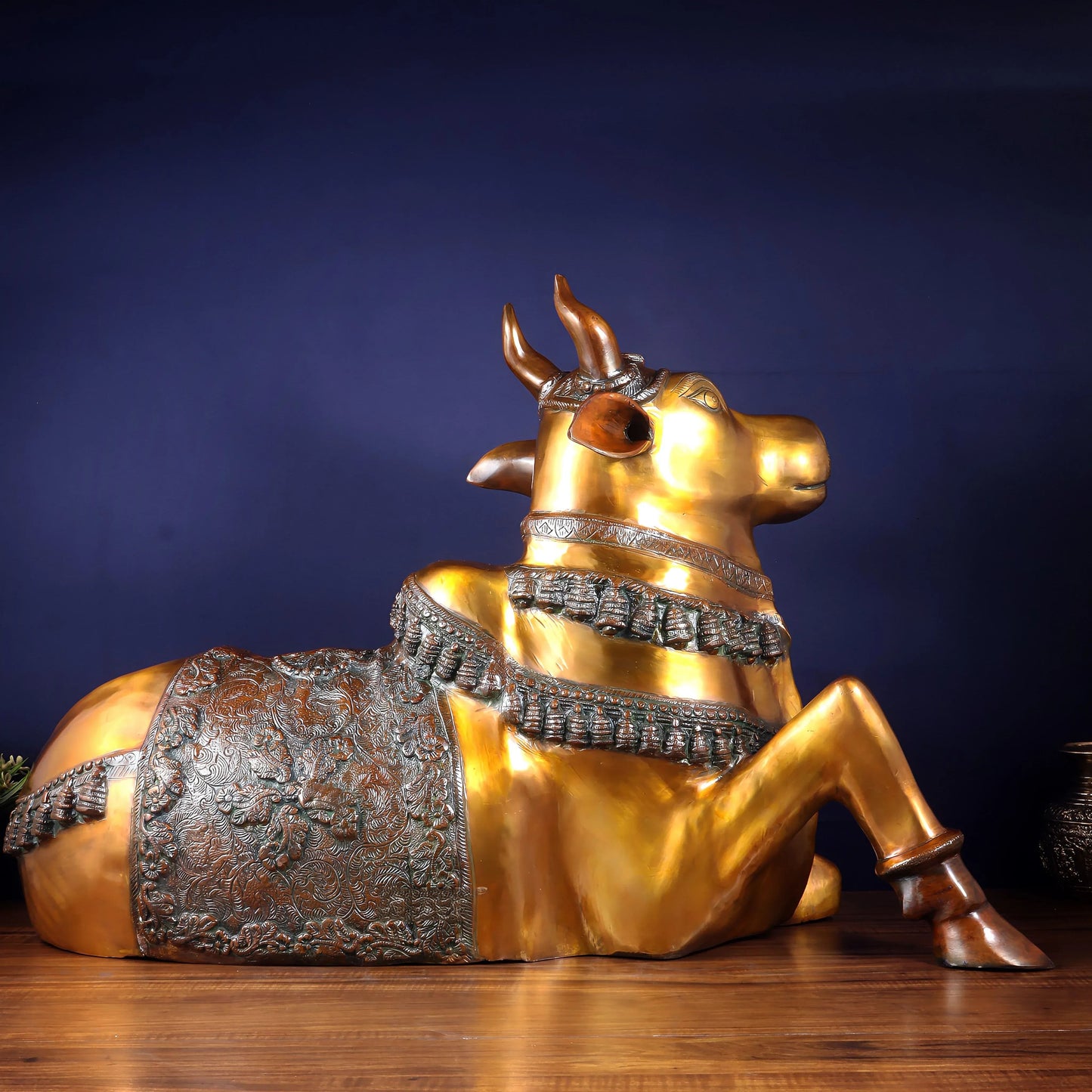 Brassaura™ Brass Antique Large Nandi Sculpture with Gold & Copper Tone | Handcrafted Traditional Décor | Weight 30 Kgs | Height 21.5 Inches