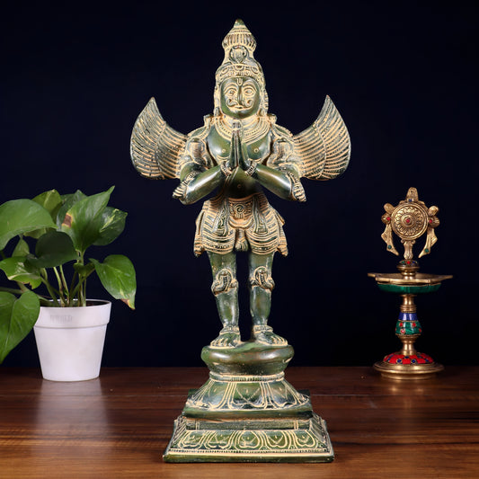 ब्रासौर™ शुद्ध पीतल गरुड़ मूर्ति विंटेज हरे सैंड पैटीना के साथ | पारंपरिक भारतीय संग्रहणीय | वज़न 5.2 किलोग्राम | ऊंचाई 15.5 इंच