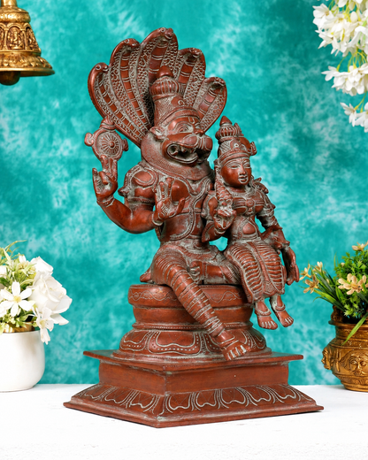 ब्रासोरा® वृंदावन वेणुगोपाल कृष्ण पीतल की प्रतिमा मोर के साथ | एंटीक नीला और सुनहरा रंग | ऊँचाई 20 इंच