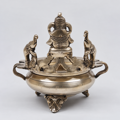 Brassaura® Ganesha Urli with Elephant Backrest and Antique Finish | Pure Superfine Brass Handcrafted Murti | Brass Statue for Home Temple, Pooja Room | Height 7.5 Inches | Weight 1.66 Kgs