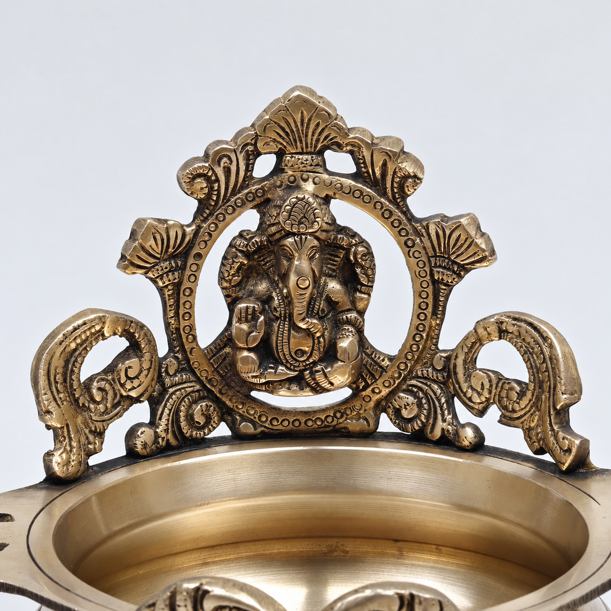 Brassaura® Ganesha Urli with Decorative Backrest and Antique Finish | Pure Superfine Brass Handcrafted Murti | Brass Statue for Home Temple, Pooja Room | Height 7.5 Inches | Weight 1.52 Kgs
