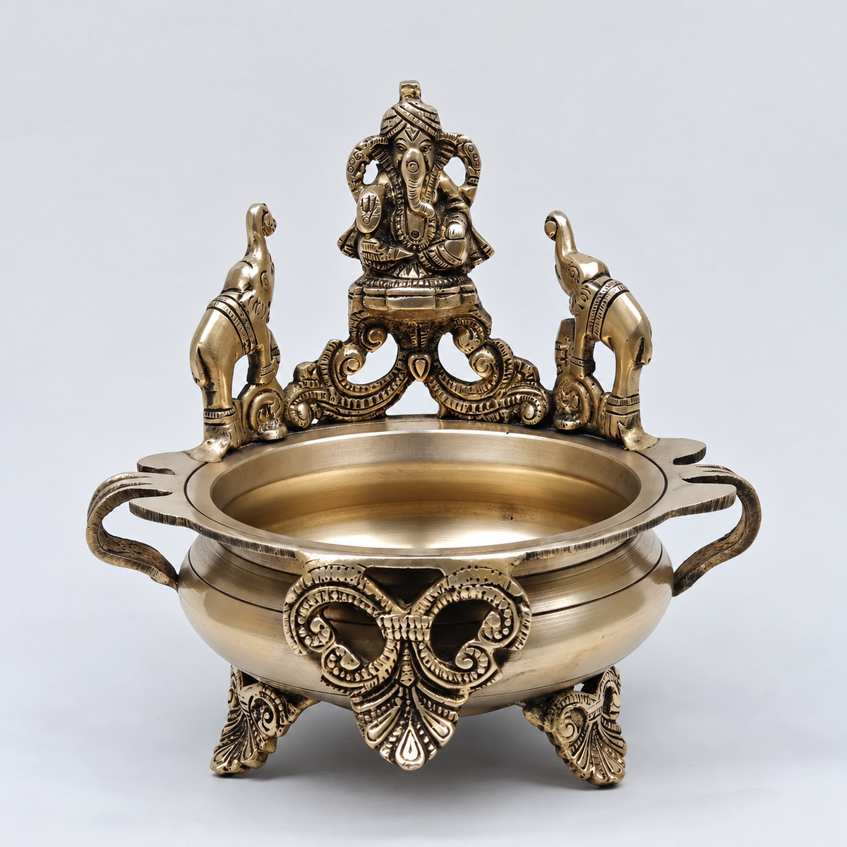 Brassaura® Ganesha Urli with Elephant Backrest and Antique Finish | Pure Superfine Brass Handcrafted Murti | Brass Statue for Home Temple, Pooja Room | Height 7.5 Inches | Weight 1.66 Kgs