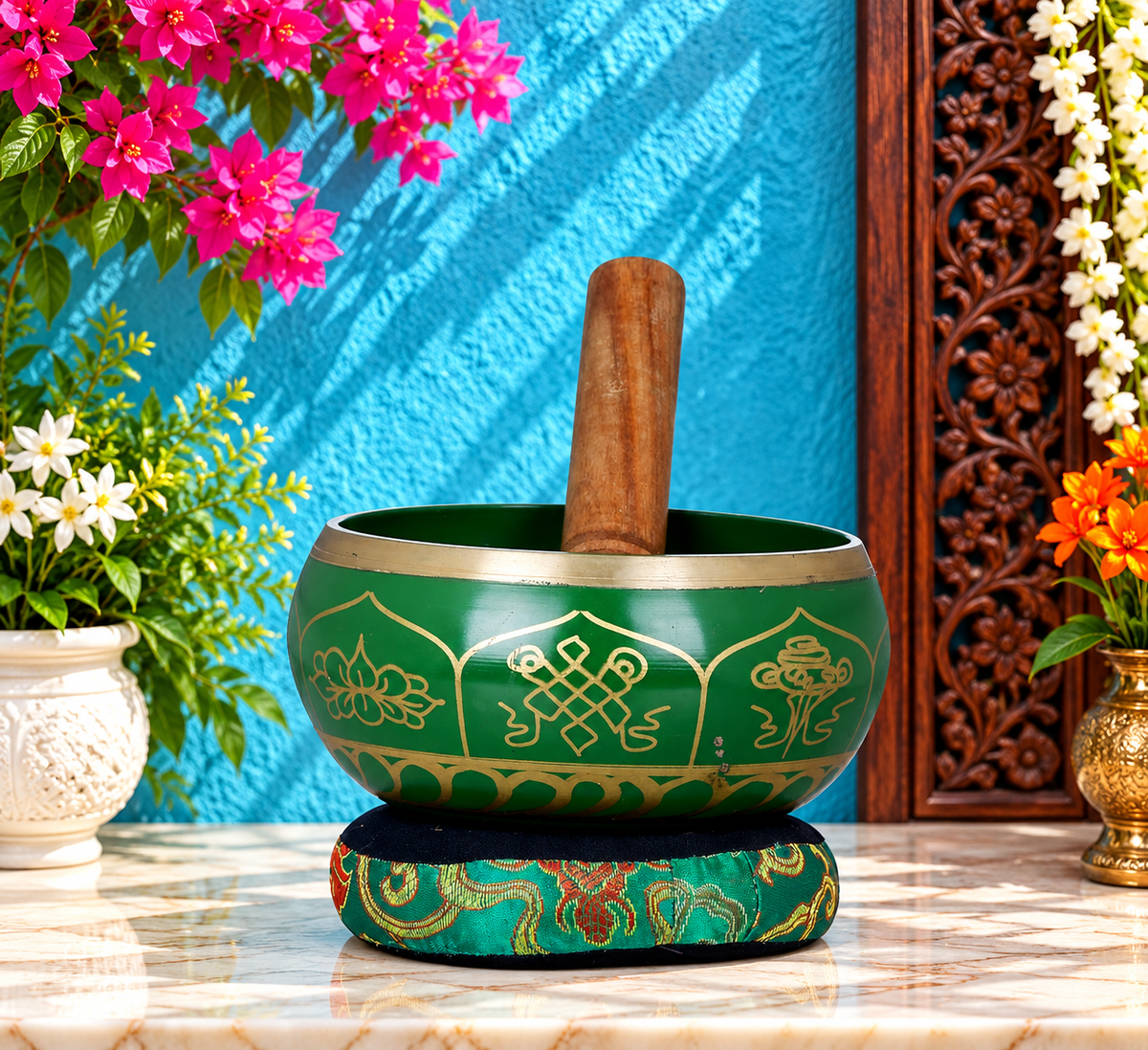 ब्रासोरा® वृंदावन वेणुगोपाल कृष्ण पीतल की प्रतिमा मोर के साथ | एंटीक नीला और सुनहरा रंग | ऊँचाई 20 इंच