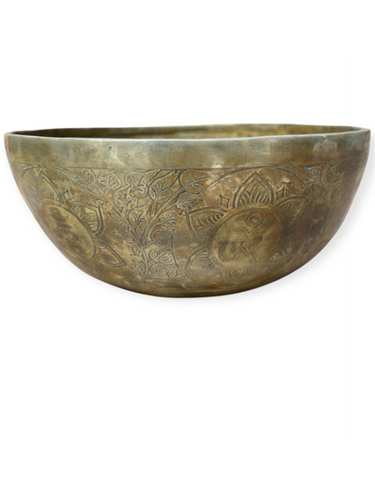 Brassaura® Tibetan Singing Bowl with Flower of Life & Om Engraving | Handcrafted Bronze Sound Healing Bowl for Meditation & Spiritual Practice
