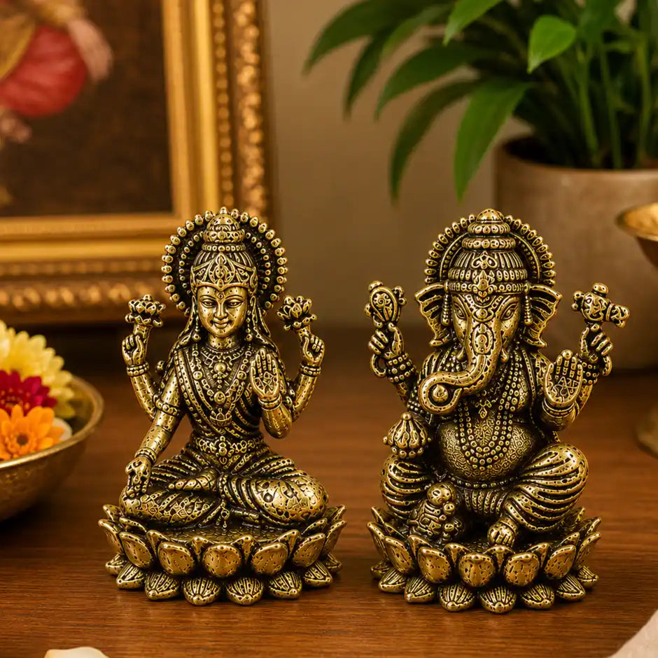 Brassaura® Lakshmi Ganesha Sitting Idol Set with Antique Finish | Pure Superfine Brass Handcrafted Murti | Brass Statue for Home Temple, Pooja Room | Height 1.4 Inches | Weight 0.050 gm