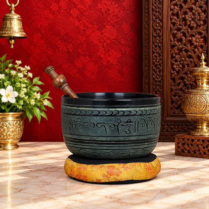 ब्रासोरा® वृंदावन वेणुगोपाल कृष्ण पीतल की प्रतिमा मोर के साथ | एंटीक नीला और सुनहरा रंग | ऊँचाई 20 इंच