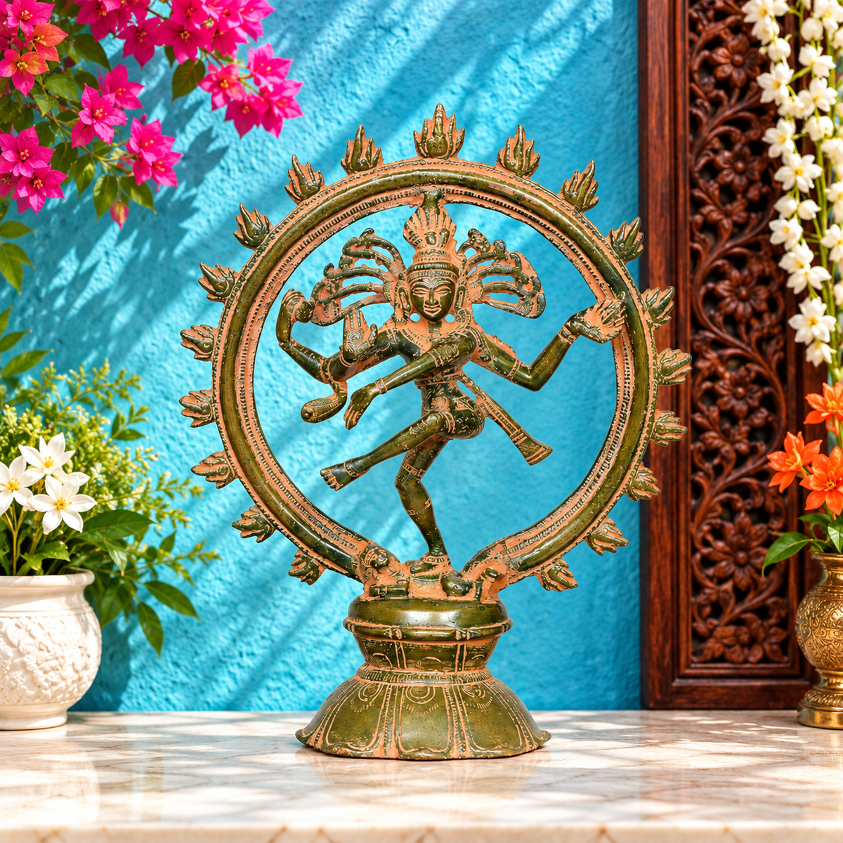 ब्रासोरा® वृंदावन वेणुगोपाल कृष्ण पीतल की प्रतिमा मोर के साथ | एंटीक नीला और सुनहरा रंग | ऊँचाई 20 इंच