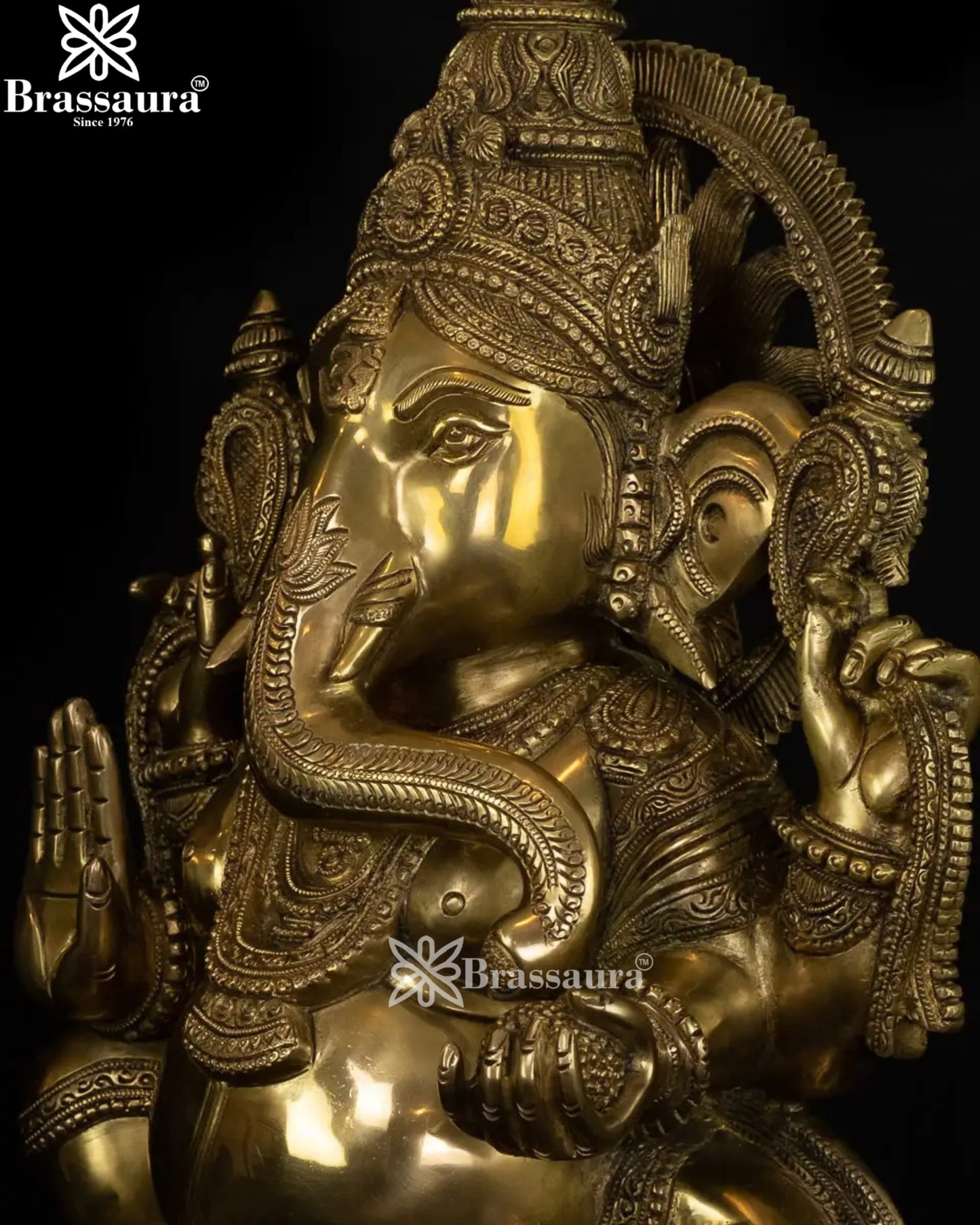 Brass Ganesha Statue Weight 21 Kg And Height 19.5 Inch