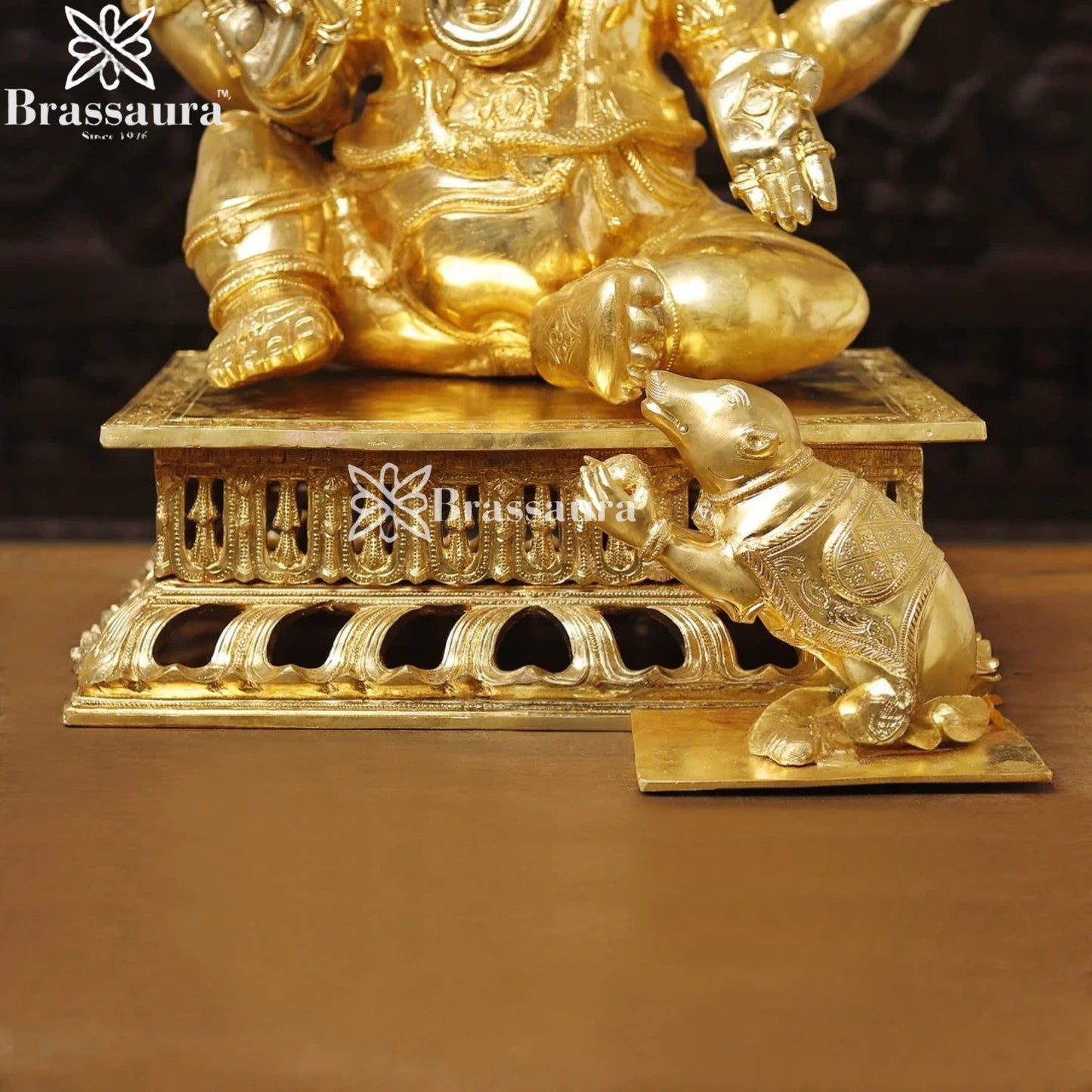 Brass Golden Big Ganesha Weight 111.2 Kg & Height 33 Inch