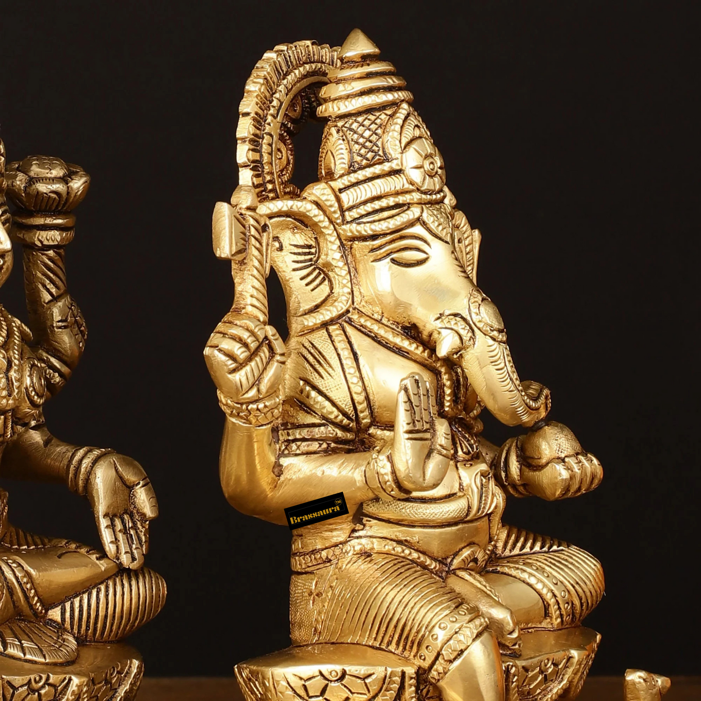 Brassaura™ Brass Superfine Ganesh Lakshmi Idol – 7 Inch Height | 2 kg | Divine Blessings for Prosperity & Wisdom
