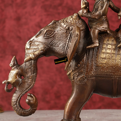 Brassaura™ Handcrafted Brass Ganesha with Riddhi Siddhi on Elephant – Height 7.5 Inches, Weight 2.7 Kgs