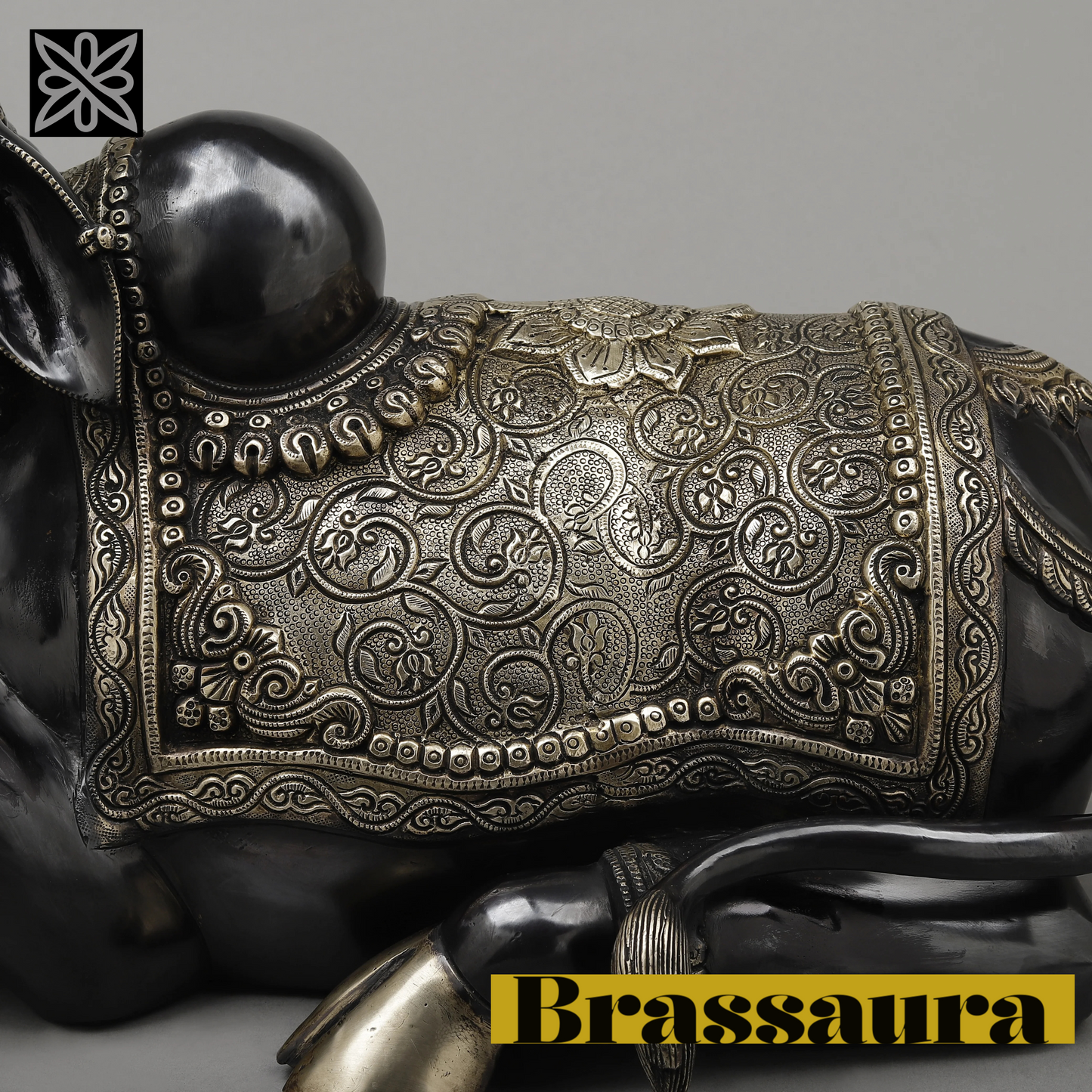 Brassaura™ Brass Nandi Statue | 14 Inches Height | 19.29 Kgs Weight | Black Finish with Golden Accents