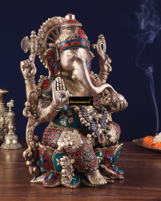 ब्रासौर® हस्तनिर्मित शुद्ध पीतल की गणेश प्रतिमा मीनाकारी स्टोनवर्क के साथ – 12.25" ऊंचाई – कमल के आधार पर बनी उत्कृष्ट कलाकृति