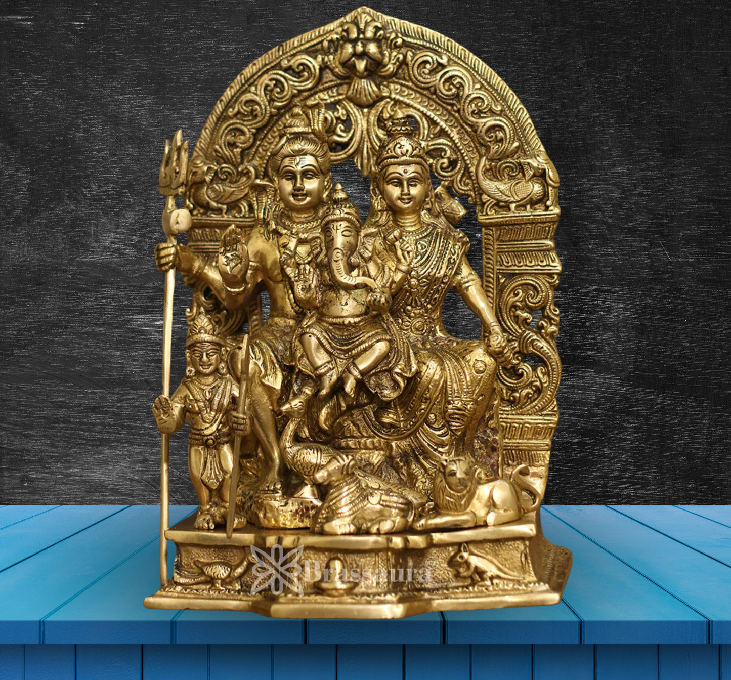Brass Lord Shiv Parivaar Statue Weight 7 Kg And Height 12 Inch