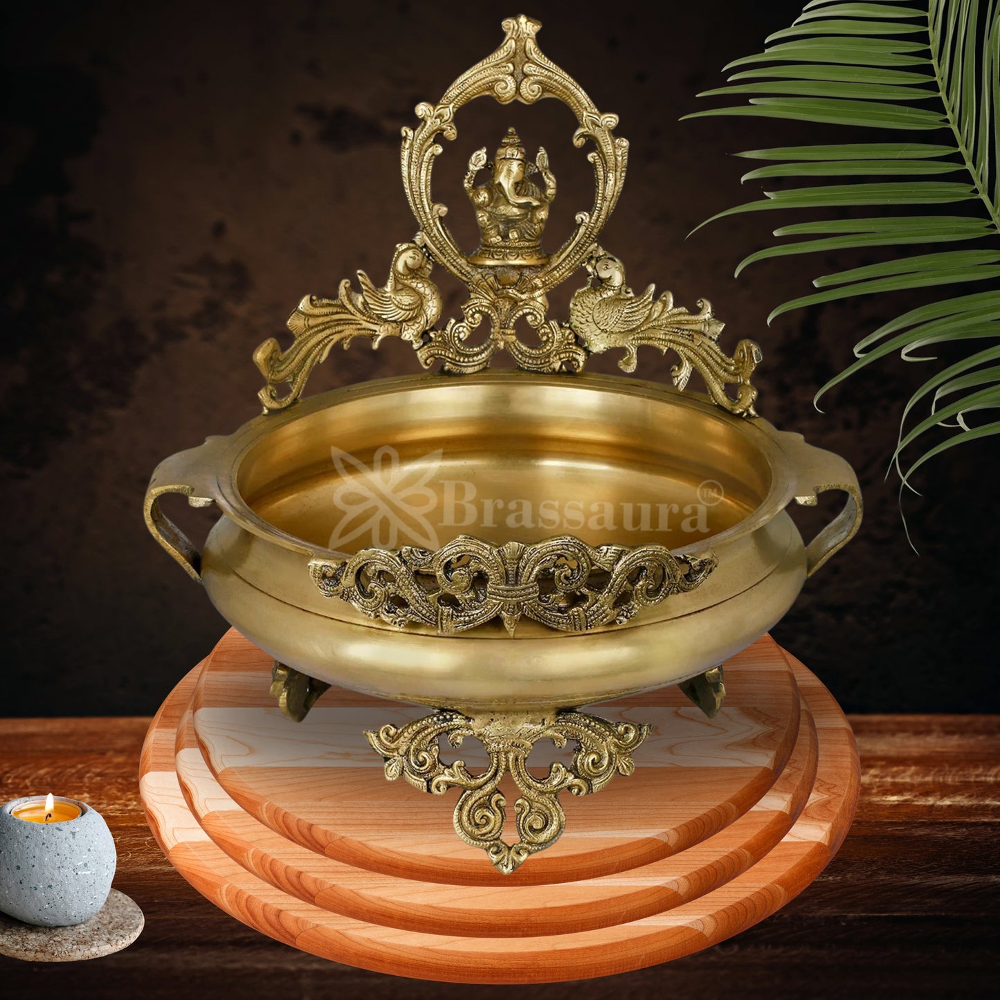 Brass Urli Statue Weight 7 Kg And Height 14 Inch