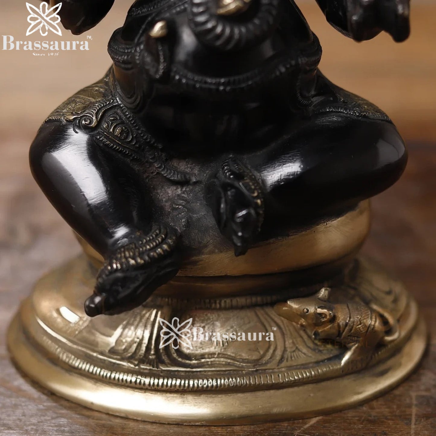 Brass Ganesha Weight 4.2 Kg & Height 9.5 Inch