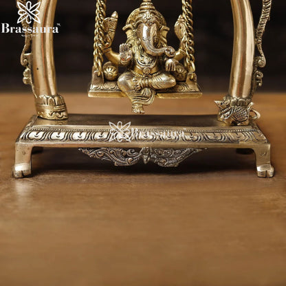 Brass Ganesha Jhula Weight 3.2 Kg & Height 10 Inch
