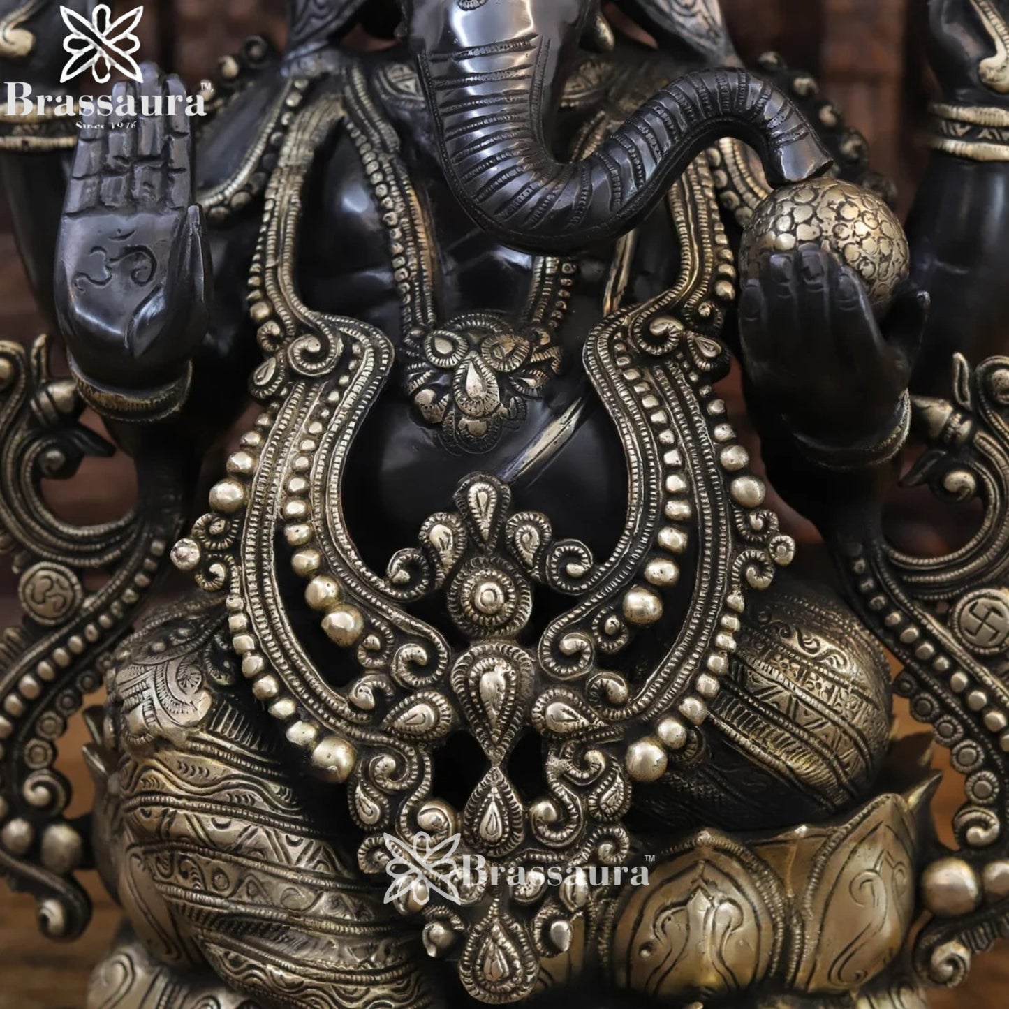 Brass Jewellery Ganesha Weight 20 Kg & Height 21 Inch