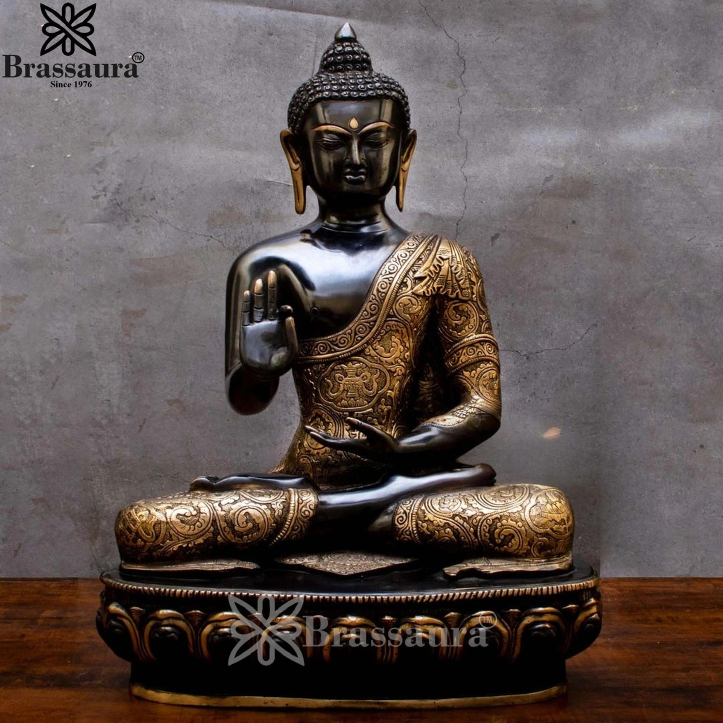 Brass Blessing Buddha Weight 23 kg & Height 22.5 Inch