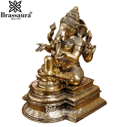 Brass Ganesha With Shivling Statue Weight 10.5 Kg And Height 14.5 Inch
