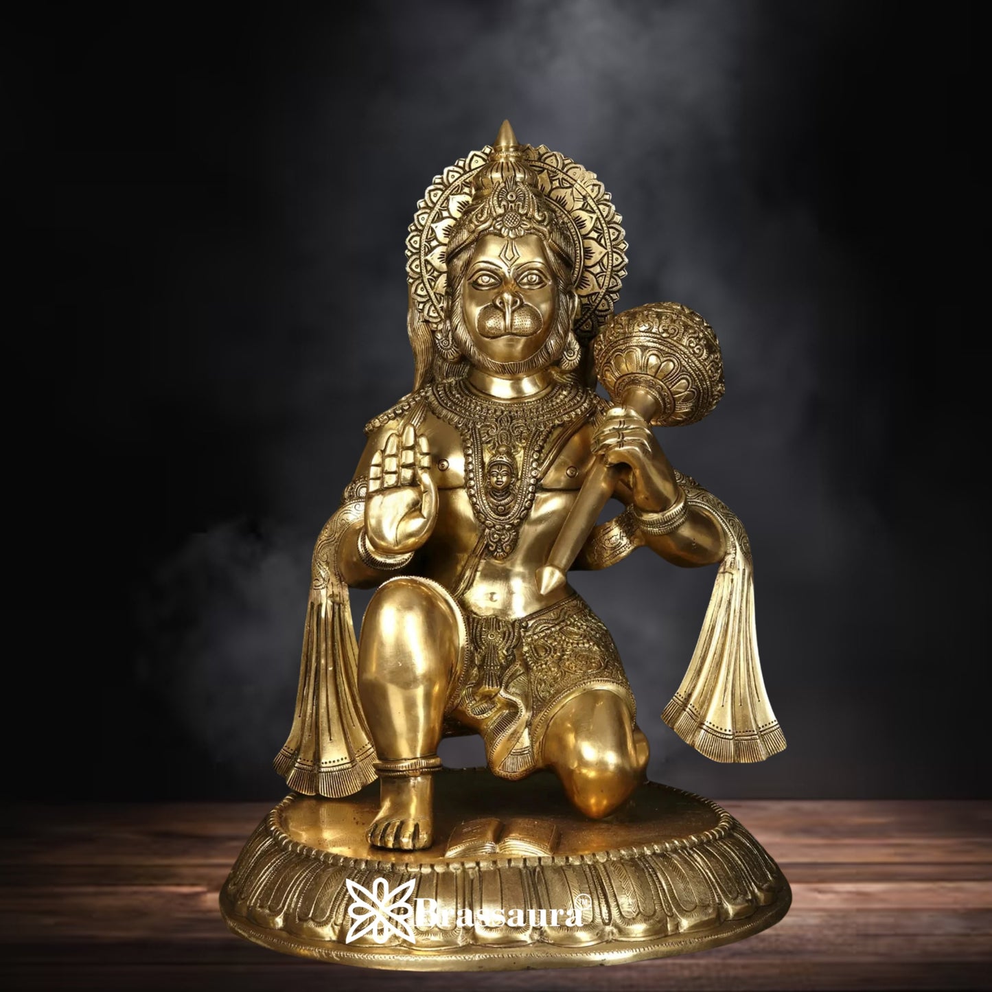 Brass Hanuman Statue Weight 28 Kg And Height 21 Inch