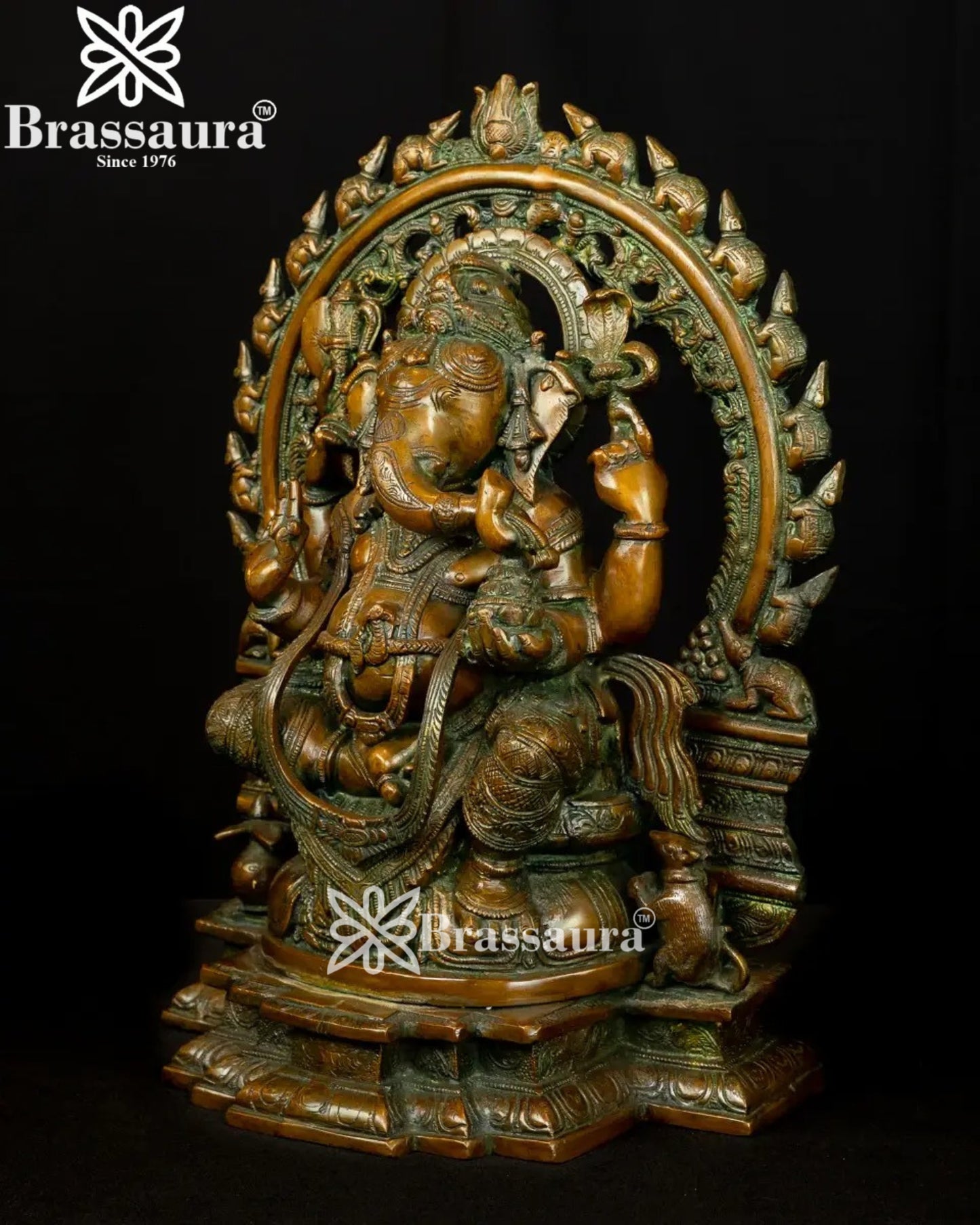Brass Ring Ganesha Statue Weight 16.8 Kg And Height 18 Inch