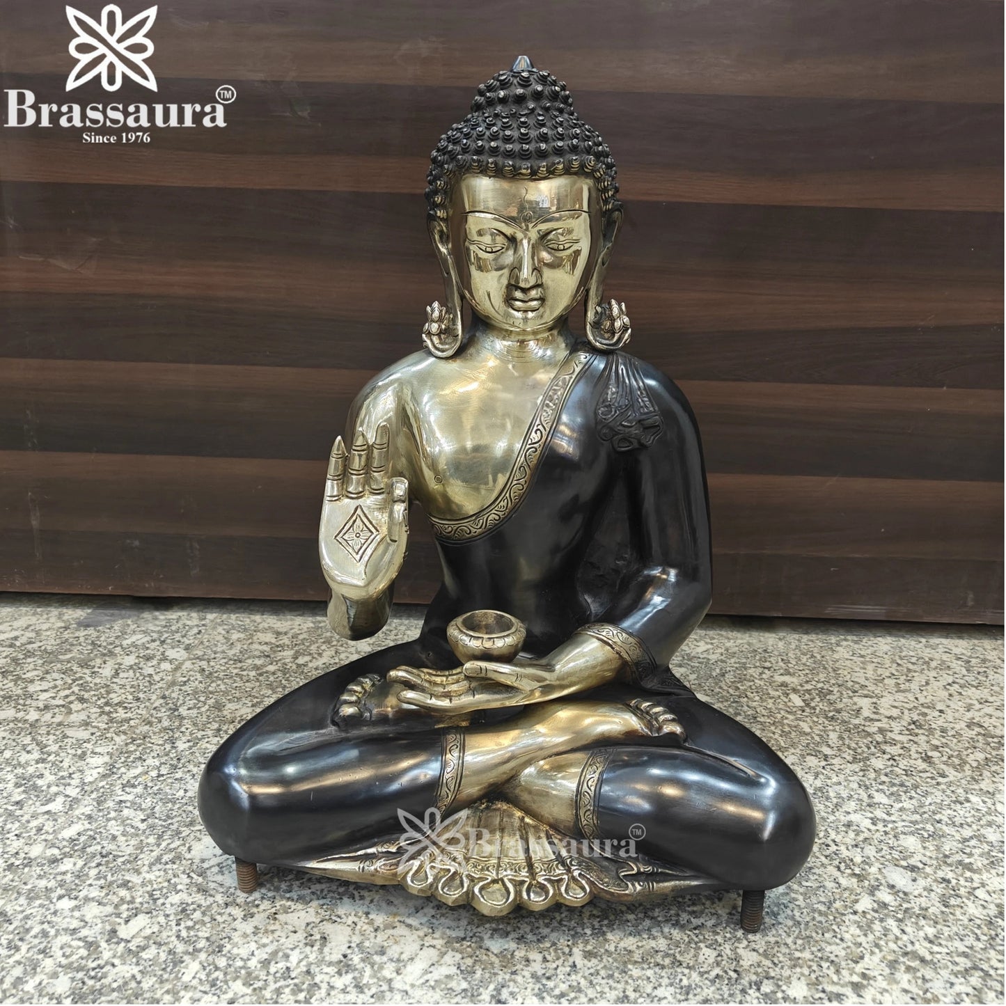 Brass Blessing Buddha Weight 17 kg & Height 20 Inch