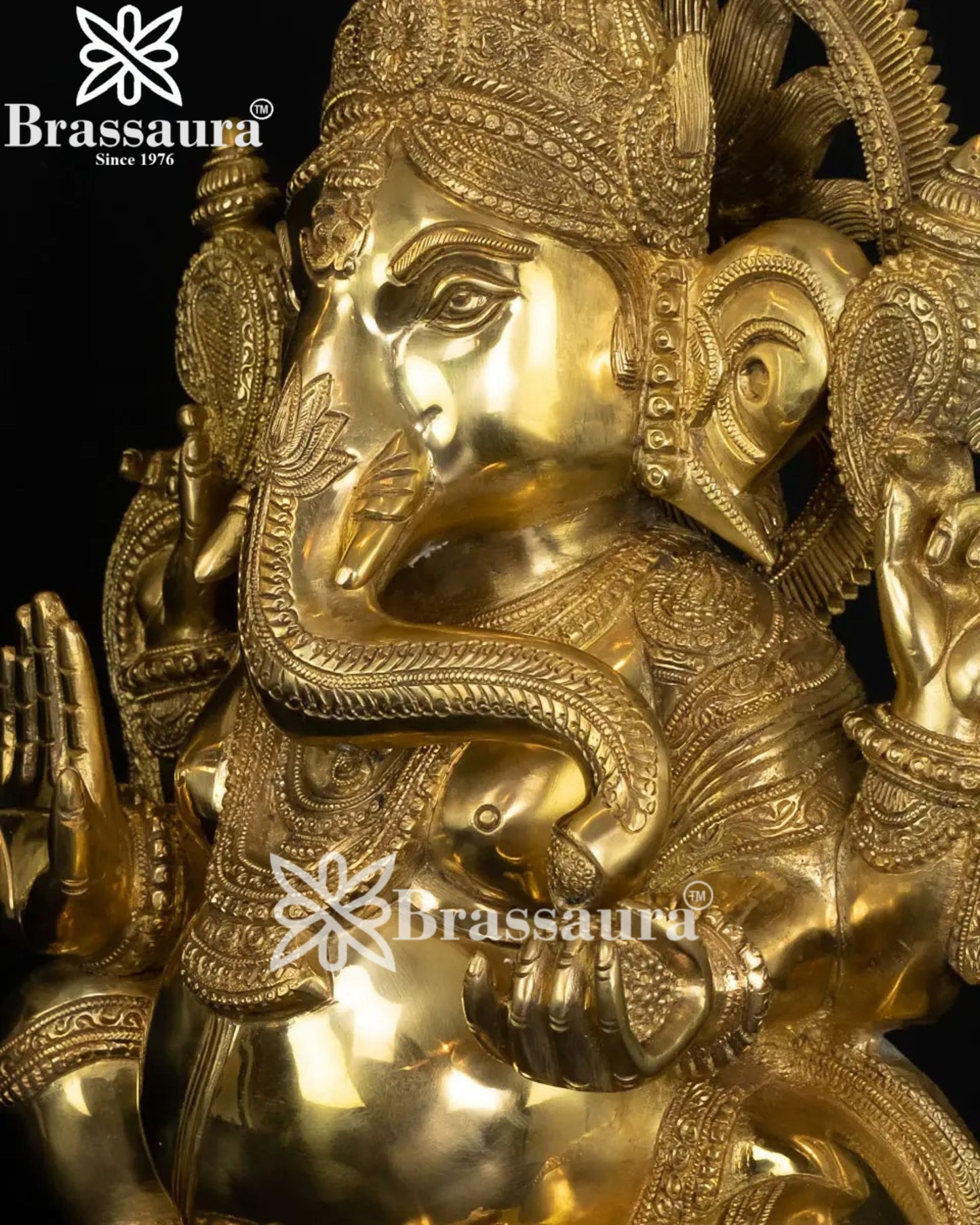 Brass Ganesha Statue Weight 21 Kg And Height 19.5 Inch