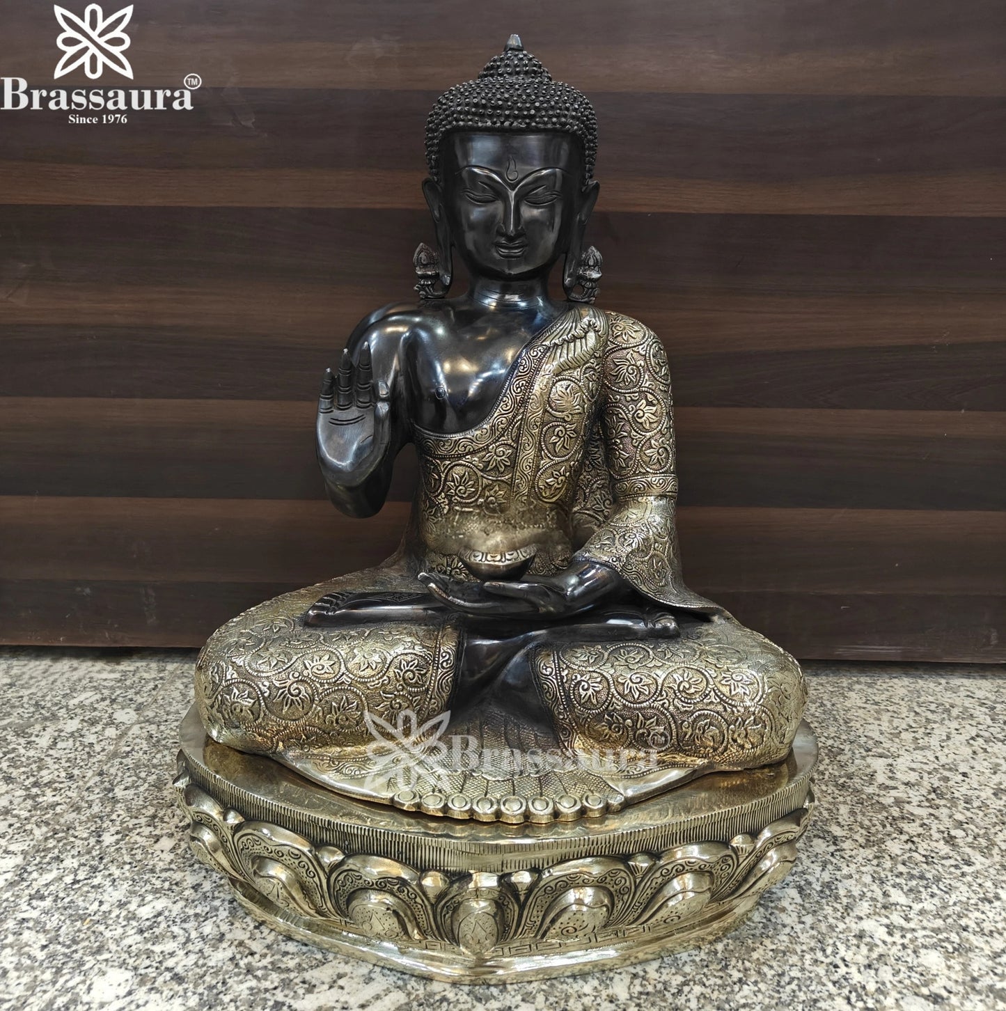 Brass Blessing Buddha Weight 24 kg & Height 21 Inch