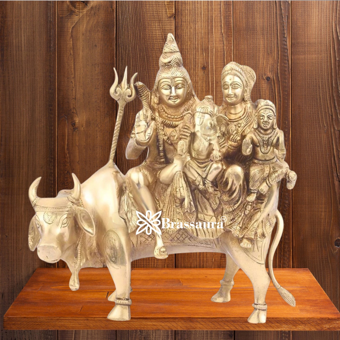 Brass Royal Golden Setting on Nandi Shiv Family  Weight 4.5 Kg & Height 11 Inch