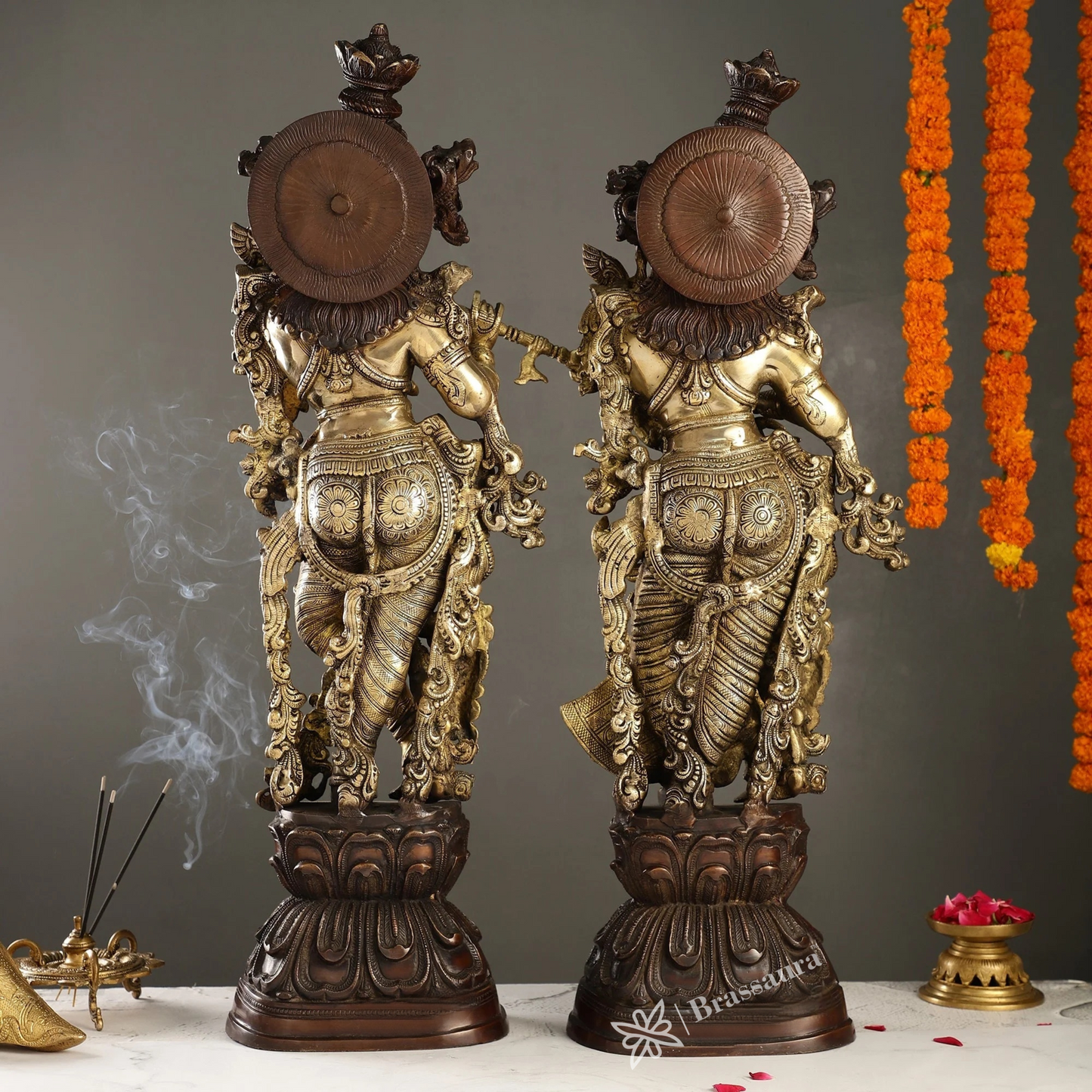 Brassaura™ Antique Brass Handcrafted Radha Krishna Statue – 30 Inch Height, 33 Kg | Intricate Detailing & Vintage Finish