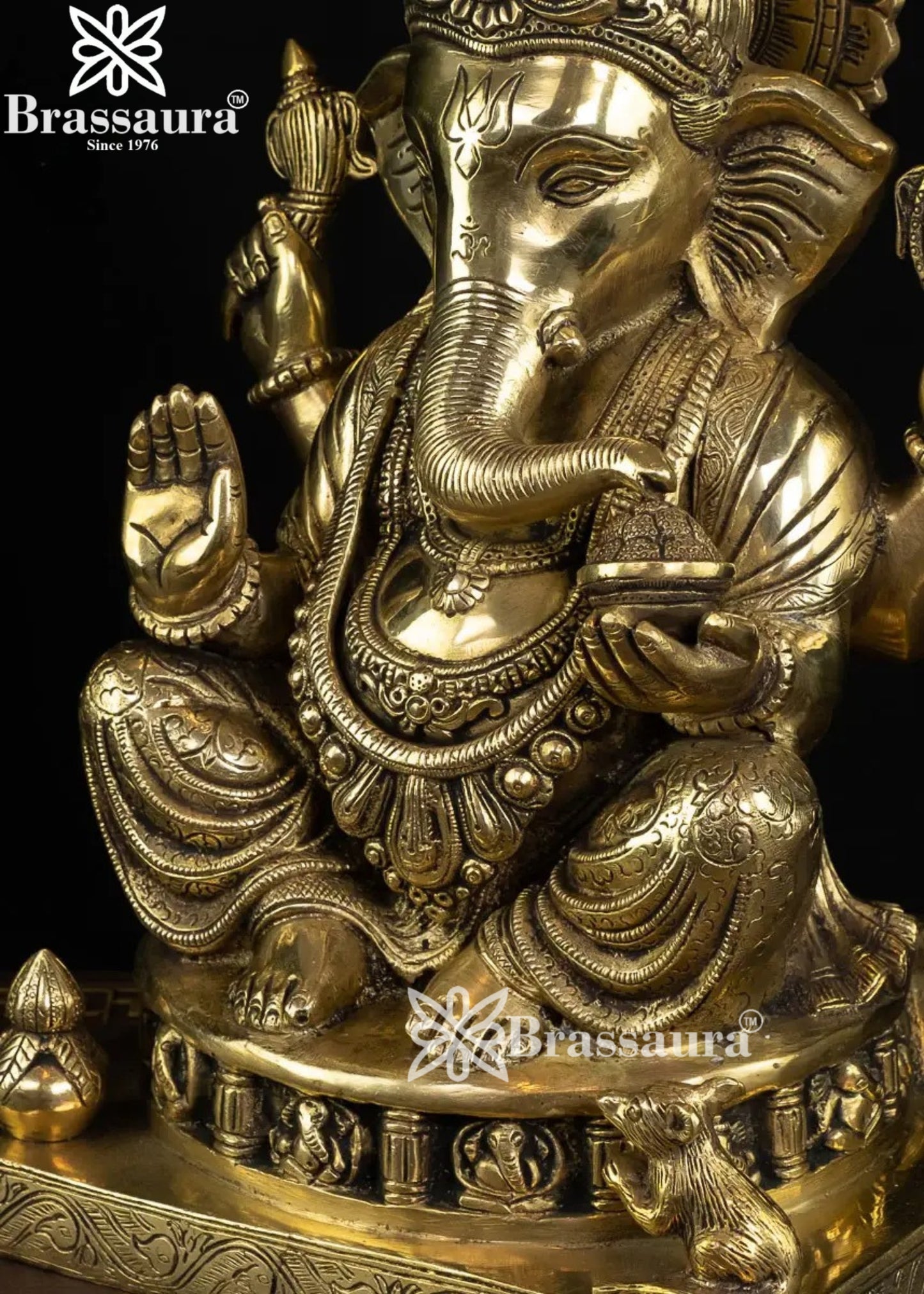 Brass Ganesha Statue Weight 9.7 Kg And Height 14 Inch