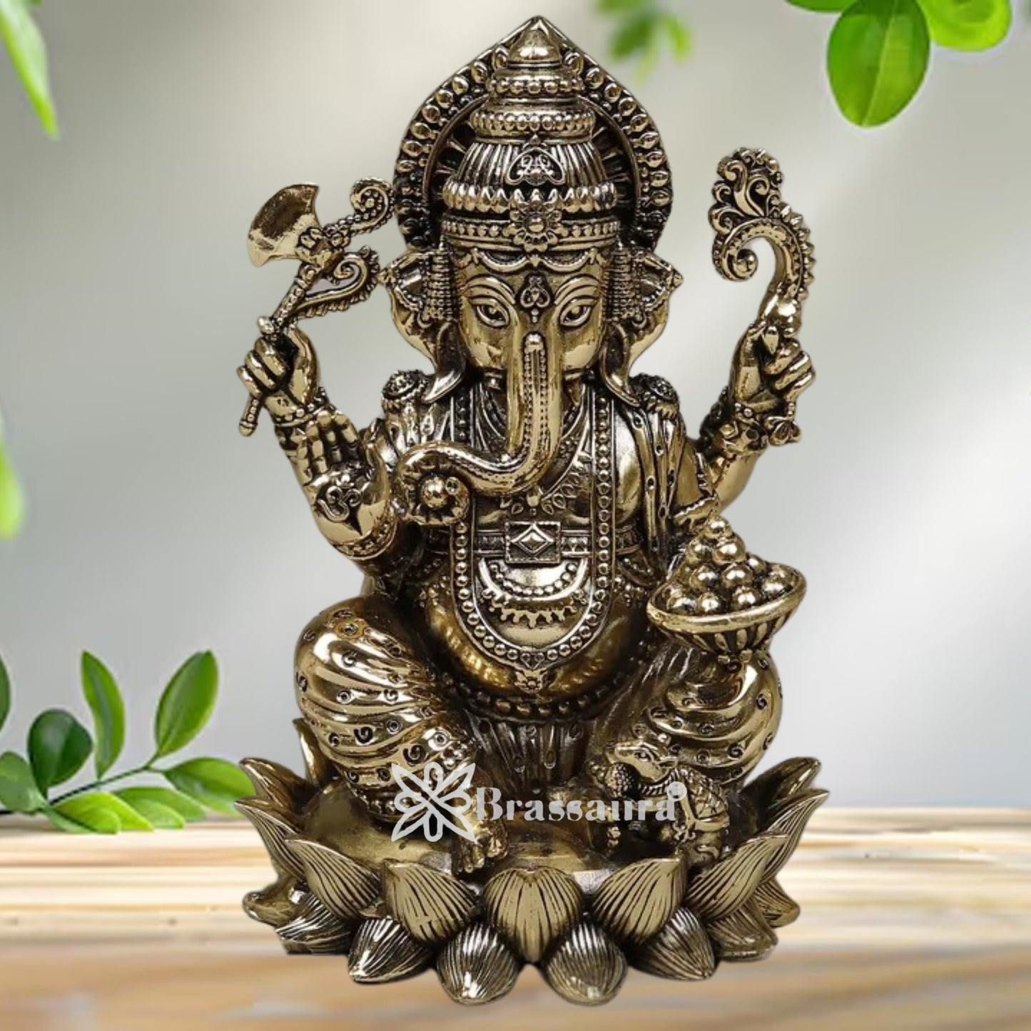 Brass Super fine Ganesha Statue Weight .422 Kg And Height 5 Inch