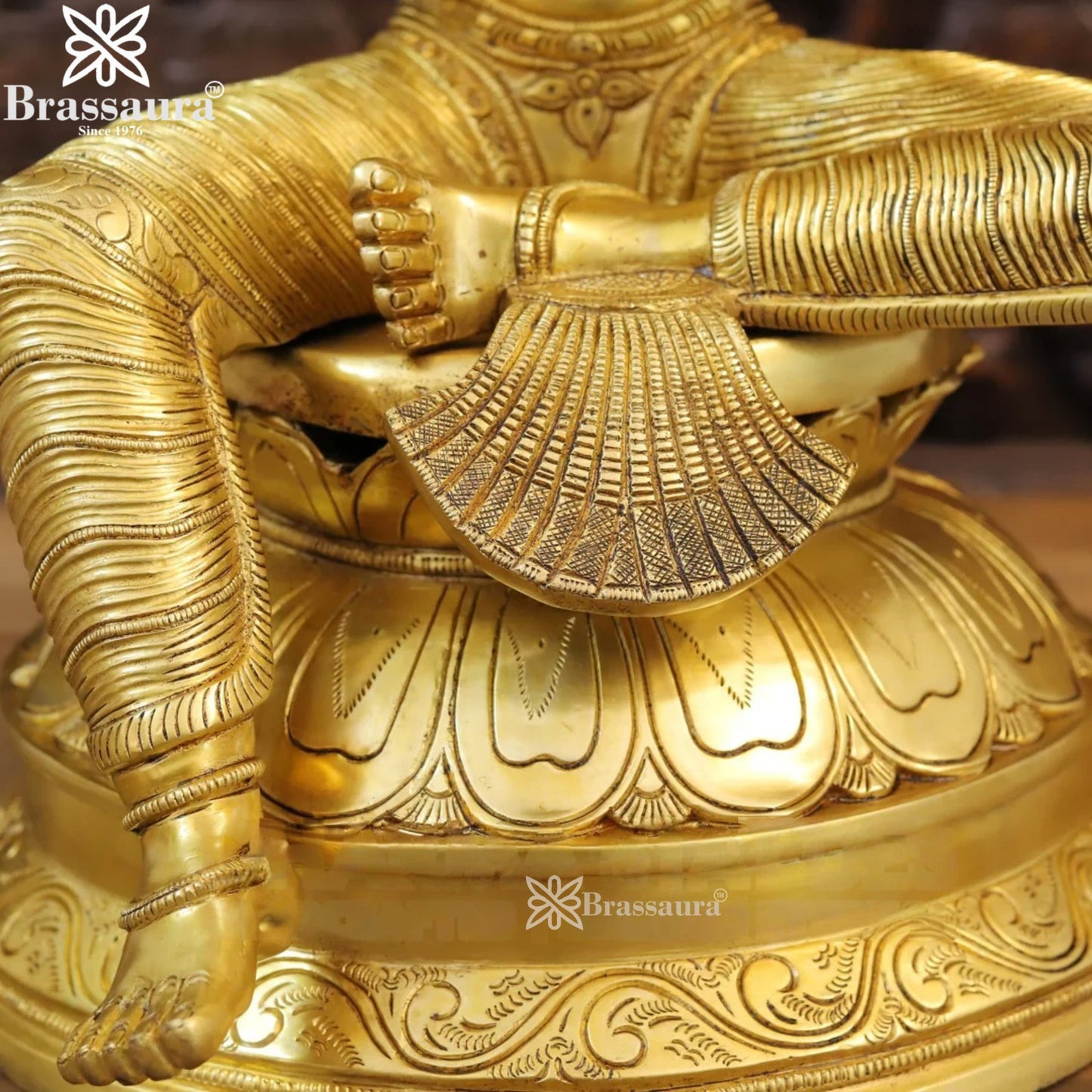 Brassaura™ Elegant Brass Laxmi Murti – Height 23.5 Inches & Weight 28.36 Kgs | Temple & Home Décor