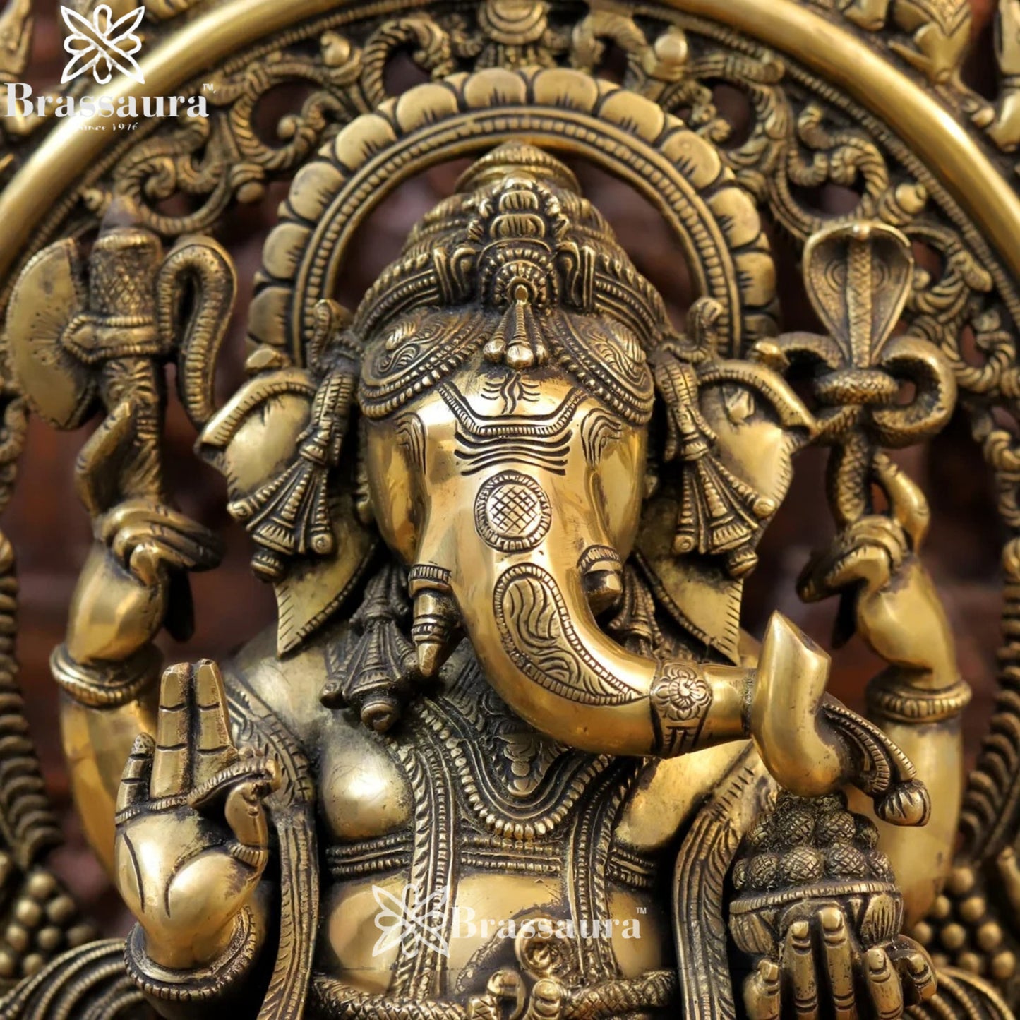 Brass Ring Ganesha Weight 17.5 Kg & Height 19 Inch