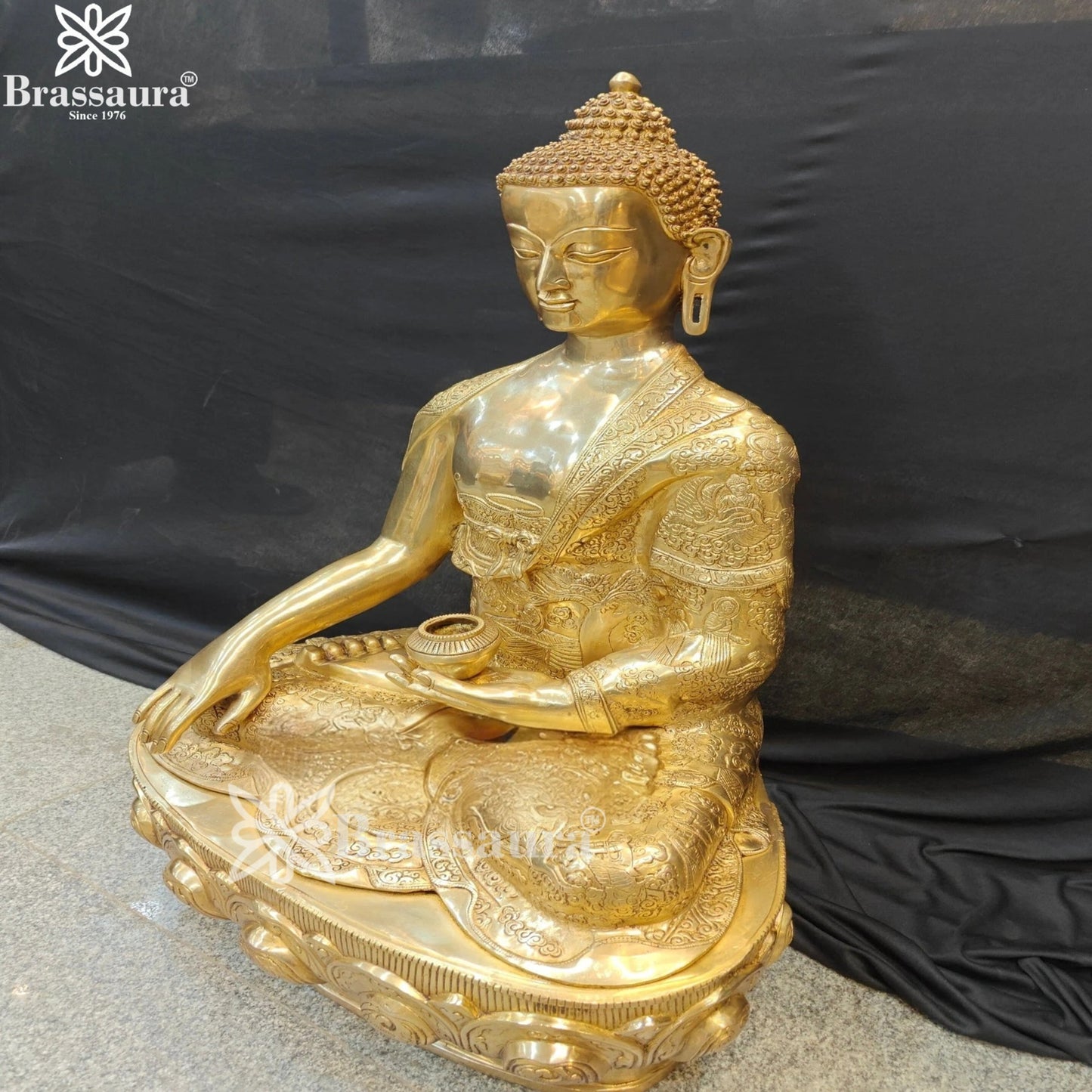 Brass Bhumisprasa Buddha Weight 52 kg & Height 33 Inch