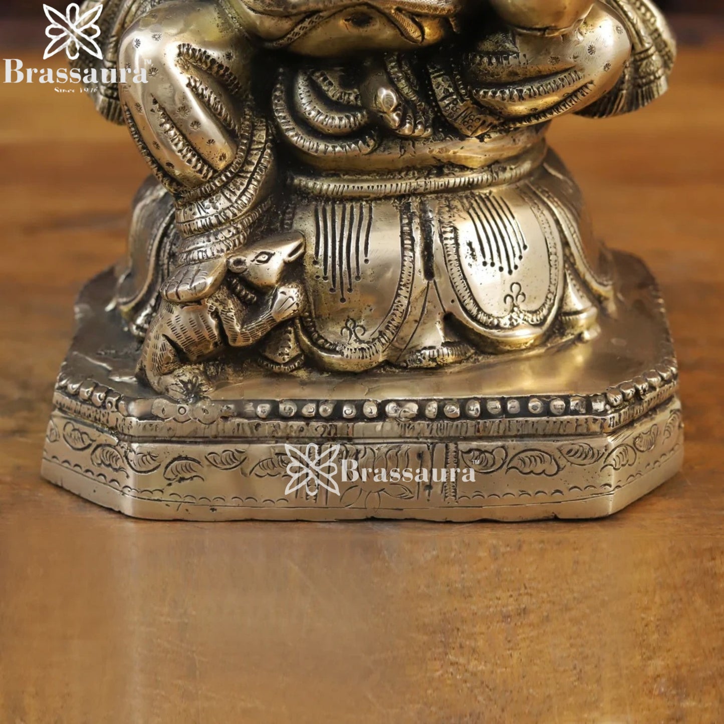 Brass Ganesha Weight 9 Kg & Height 15 Inch